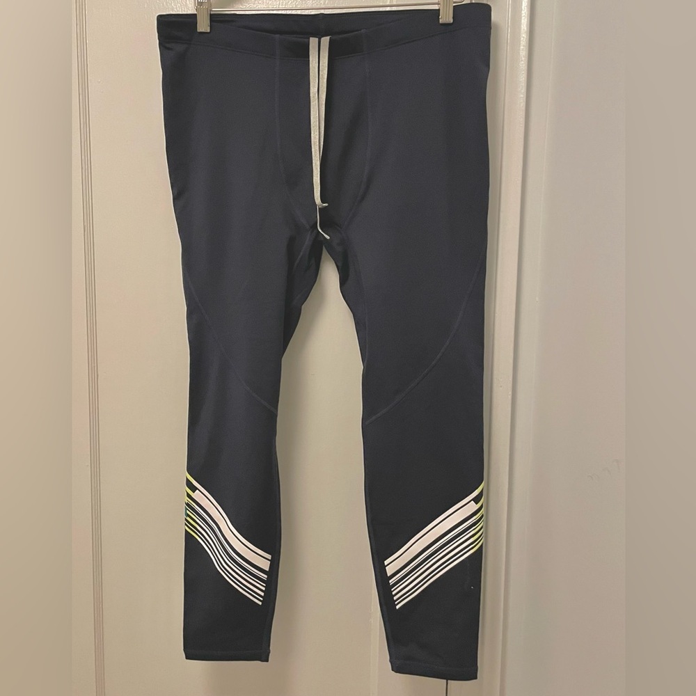 NWOT GAP Fit Men’s Athletic Leggings with White and Green Stripes